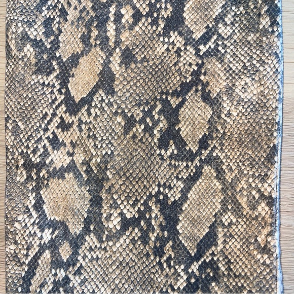 Frame Le High Straight-Leg Python-Print Coated Jeans 26 - Picture 13 of 13